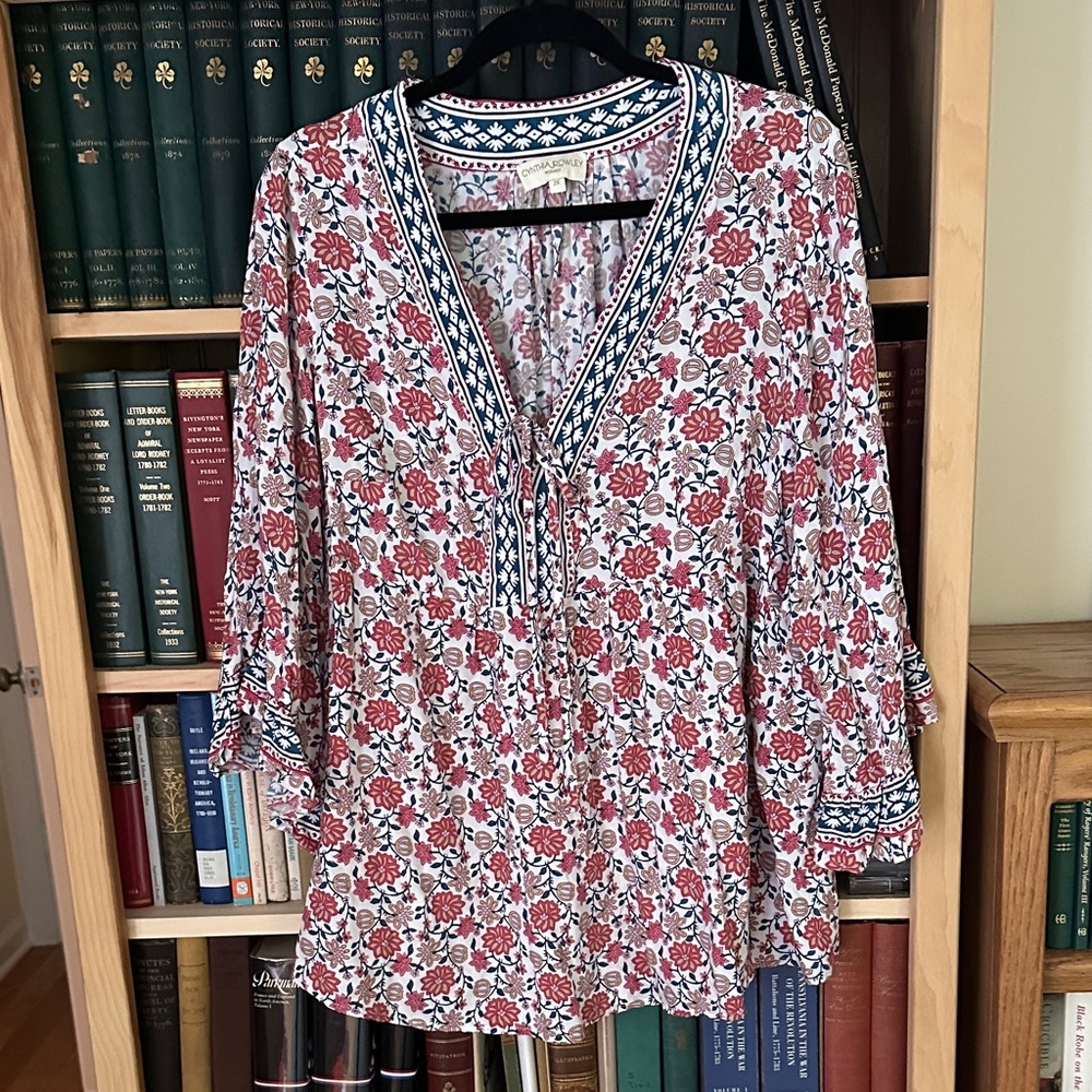 Cynthia Rowley White Blouse with Rose Print and Navy Trim